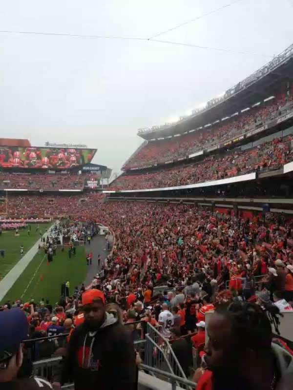 Huntington Bank Field, section: 149, row: 30, seat: 25