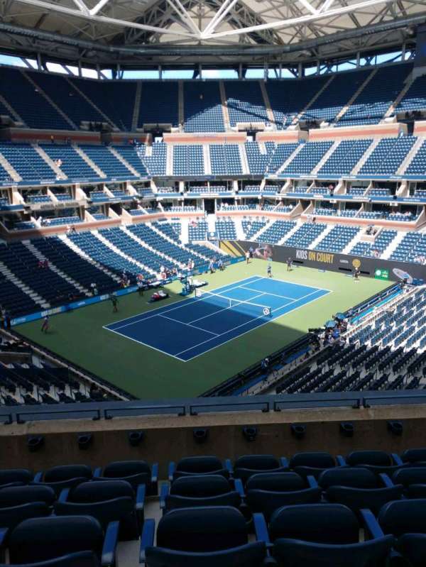 Arthur Ashe Stadium, section: 105, row: E, seat: 7
