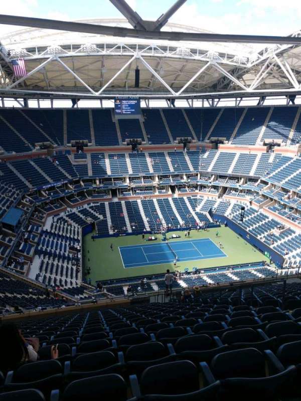 Arthur Ashe Stadium, section: 309, row: V, seat: 7