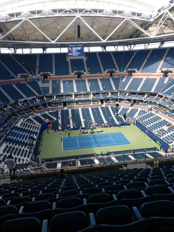 Arthur Ashe Stadium, section: 310, row: O, seat: 10