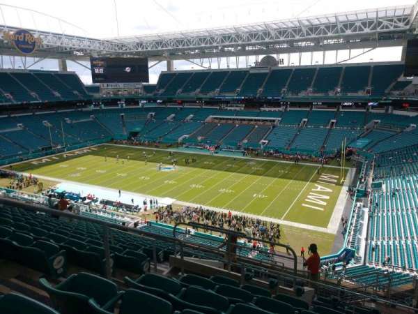 Hard Rock Stadium, section: 313, row: 15, seat: 20