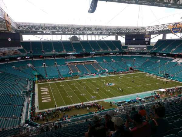Hard Rock Stadium, section: 322, row: 26, seat: 21