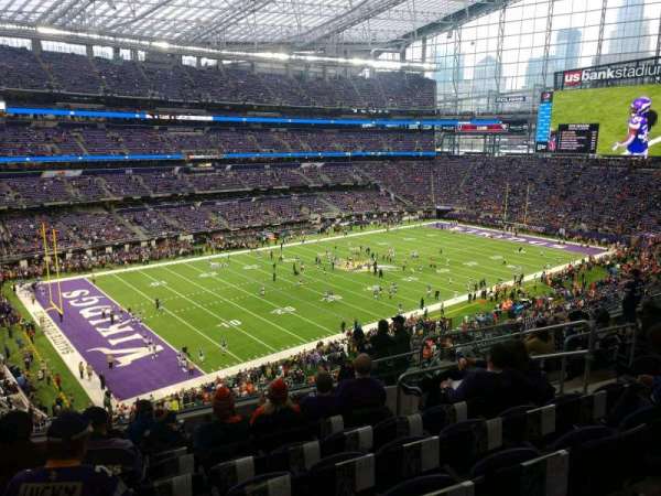 U.S. Bank Stadium, section: 217, row: 10, seat: 8