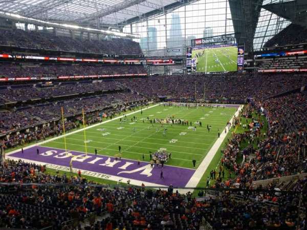 U.S. Bank Stadium, section: 221, row: 1, seat: 1
