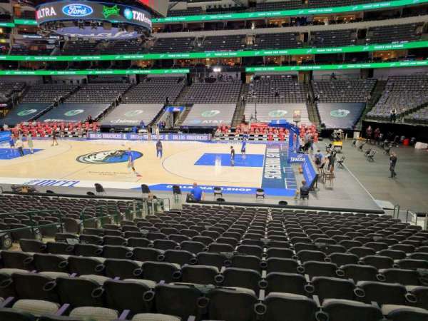 American Airlines Center, section: 105, row: T, seat: 10