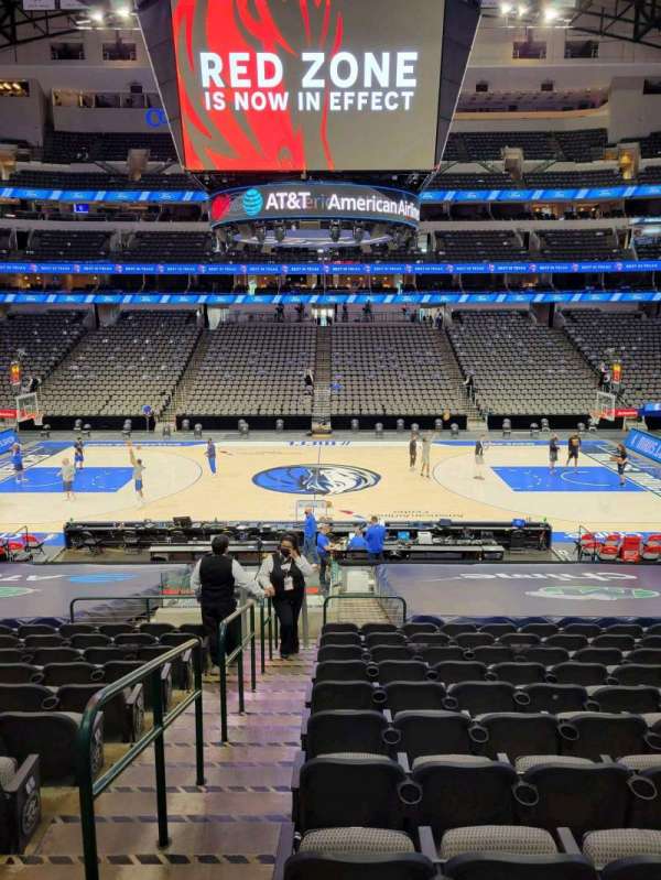 American Airlines Center, section: 118, row: V, seat: 18