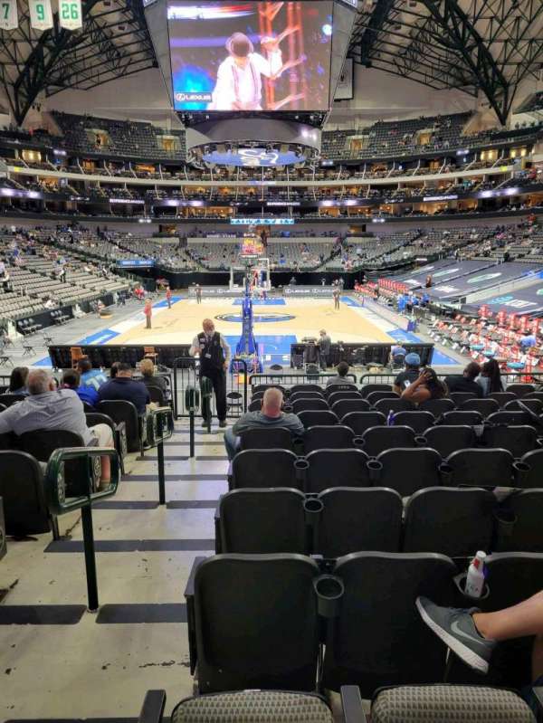American Airlines Center, section: 124, row: L, seat: 1
