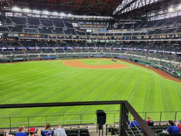 Globe Life Field, section: 137, row: 9, seat: 16