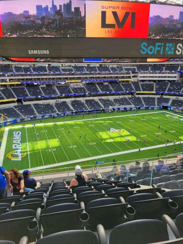 SoFi Stadium, section: 345, row: 9, seat: 4