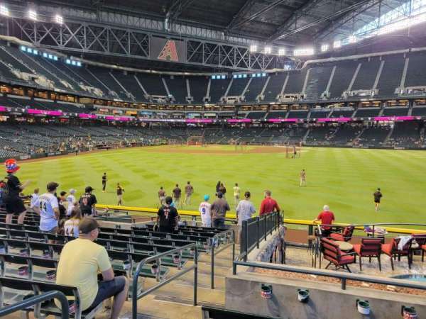 Chase Field, section: 101, row: 26, seat: 21