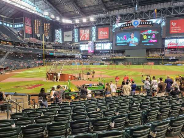 Chase Field, section: H, row: K, seat: 15