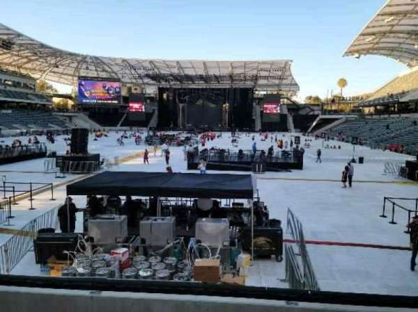BMO Stadium, section: 121, row: H, seat: 10