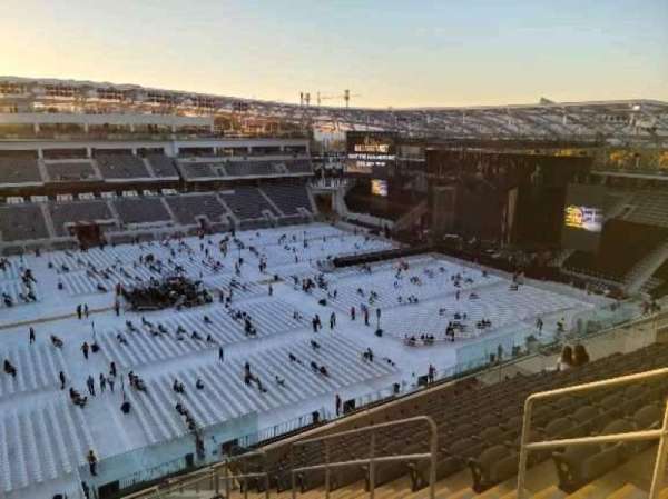 BMO Stadium, section: 214, row: X, seat: 5