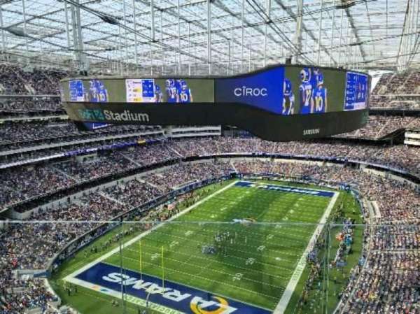 SoFi Stadium, section: 432, row: 4, seat: 4