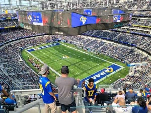 SoFi Stadium, section: 524, row: 11, seat: 18