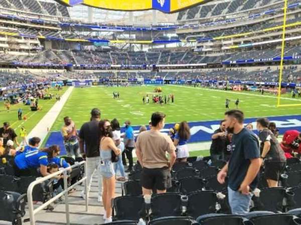 SoFi Stadium, section: 101, row: 9, seat: 18