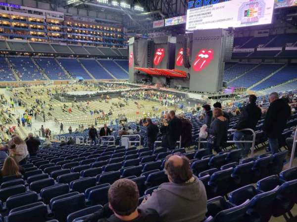 Ford Field, section: 125, row: 37, seat: 14