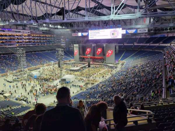 Ford Field, section: 324, row: 10, seat: 1