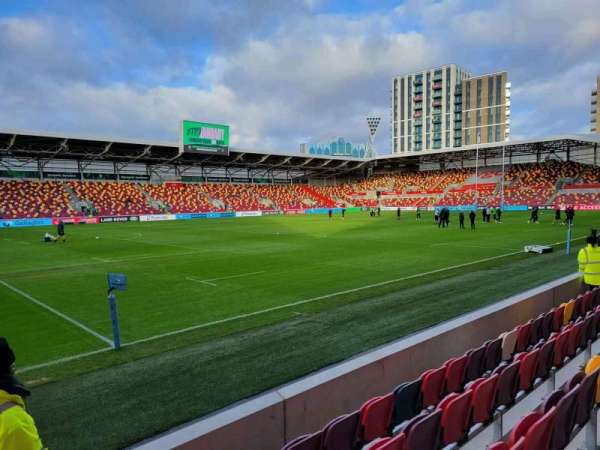 Gtech Community Stadium, section: s101, row: 4, seat: 30
