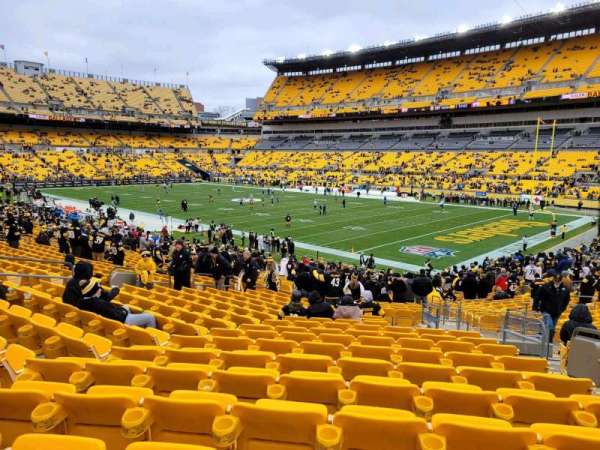 Acrisure Stadium, section: 141, row: V, seat: 4