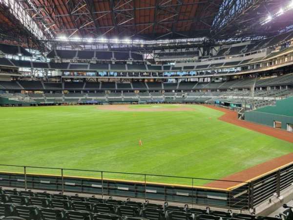 Globe Life Field, section: 31, row: 7, seat: 14