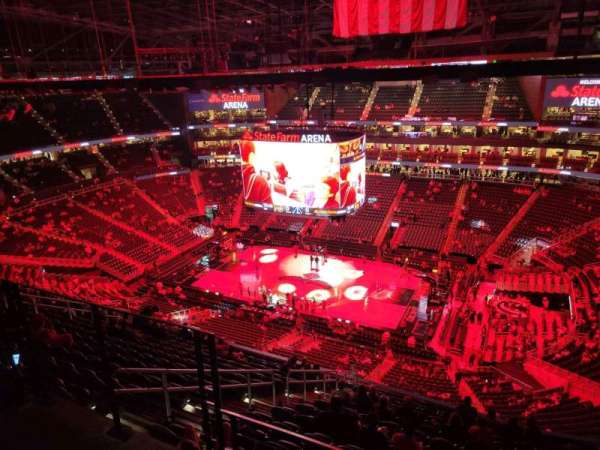 State Farm Arena, section: 220, row: q, seat: 6