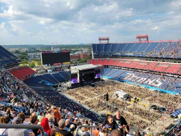 Nissan Stadium, section: 328, row: ff, seat: 26