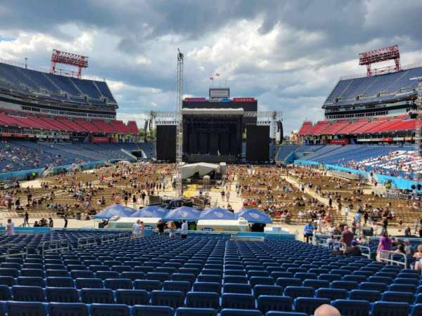 Nissan Stadium, section: 123, row: dd, seat: 10