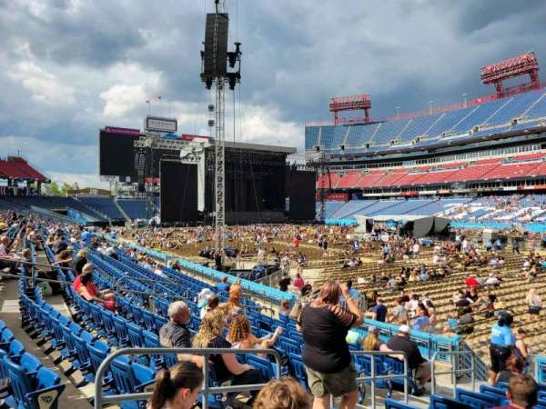 Nissan Stadium, section: 130, row: L, seat: 7