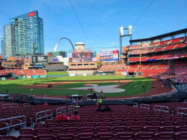 Busch Stadium, section: 152, row: 20, seat: 10