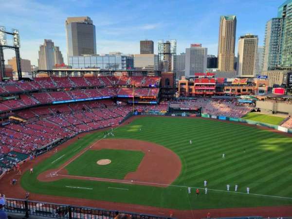 Busch Stadium, section: 441, row: 6, seat: 13