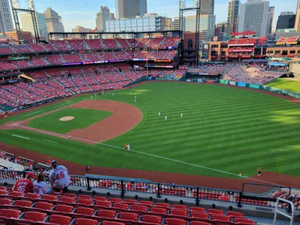 Busch Stadium, section: 337, row: 8, seat: 18