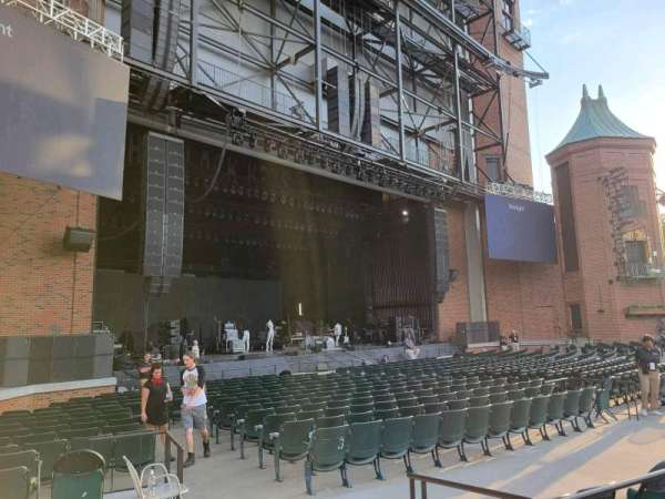 Starlight Theatre, section: box 5, row: d, seat: 2