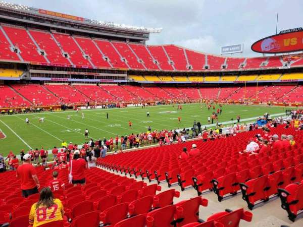 Arrowhead Stadium, section: 105, row: 28, seat: 5