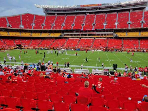 Arrowhead Stadium, section: 136, row: 26, seat: 14