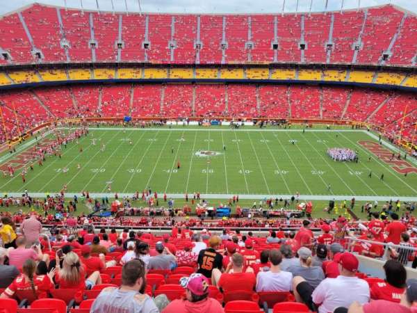 Arrowhead Stadium, section: 324, row: 21, seat: 9