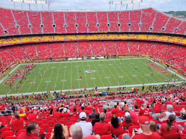 Arrowhead Stadium, section: 325, row: 31, seat: 7
