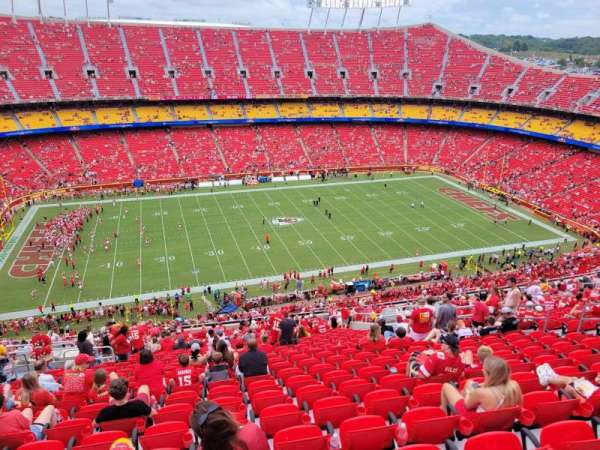 Arrowhead Stadium, section: 326, row: 32, seat: 13