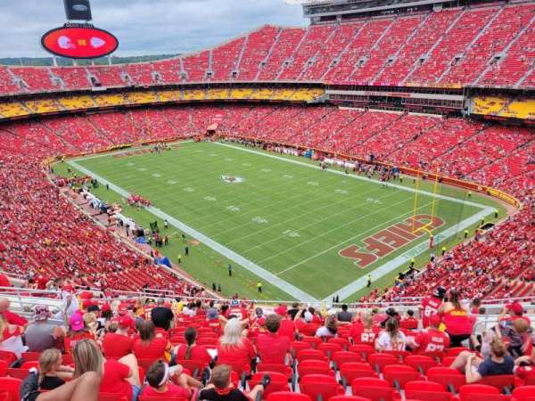 Arrowhead Stadium, section: 340, row: 18, seat: 10