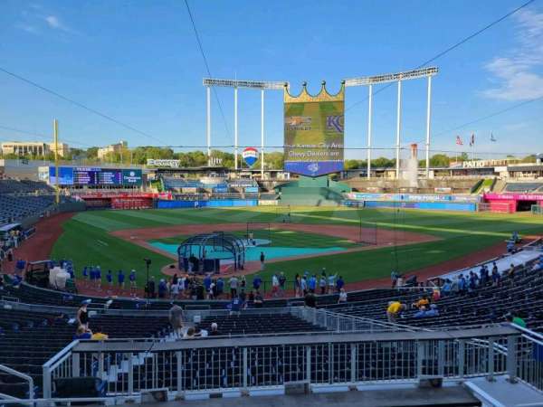 Kauffman Stadium, section: Diamond Club Box E, row: 3, seat: 5