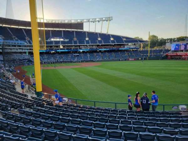 Kauffman Stadium, section: 148, row: vwc, seat: 9