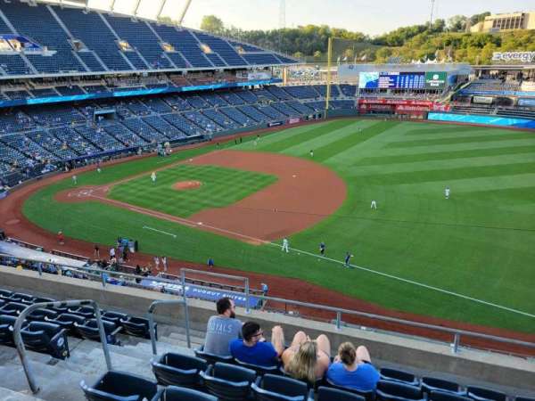 Kauffman Stadium, section: 434, row: g, seat: 5