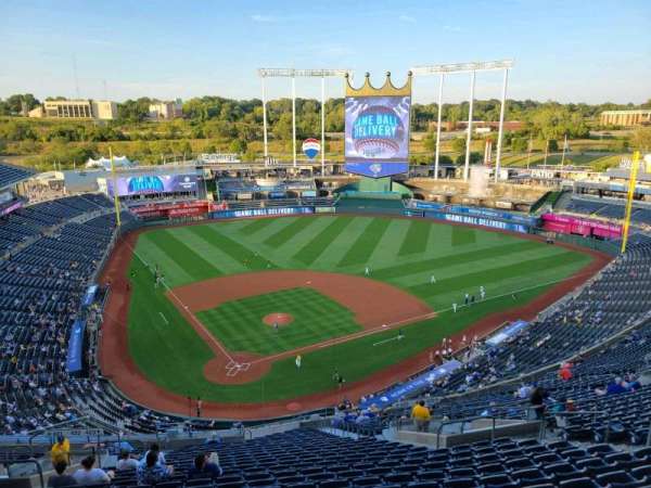 Kauffman Stadium, section: 423, row: mm, seat: 15