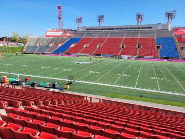McMahon Stadium, section: d, row: 20, seat: 15