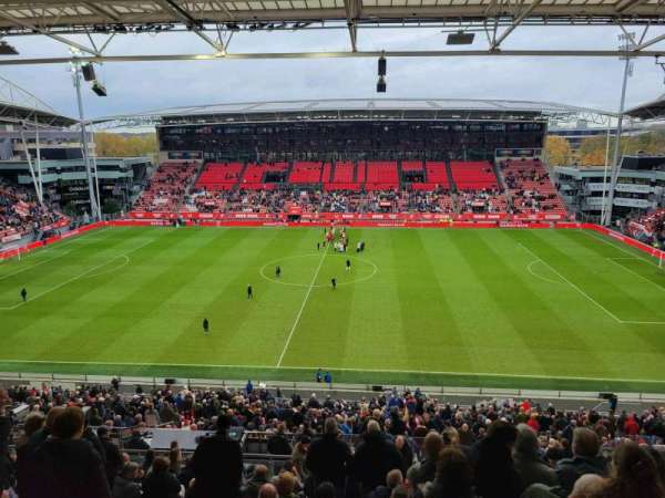 Stadion Galgenwaard, section: q, row: 42, seat: 4