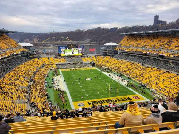 Acrisure Stadium, section: 520, row: LL, seat: 18