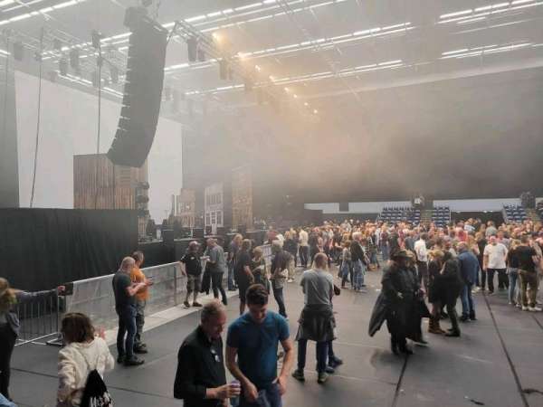 Sporthalle Hamburg, section: Q, row: 4, seat: 60