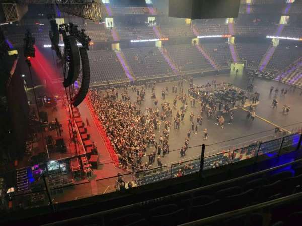 ZAG Arena, section: o2, row: 4, seat: 7