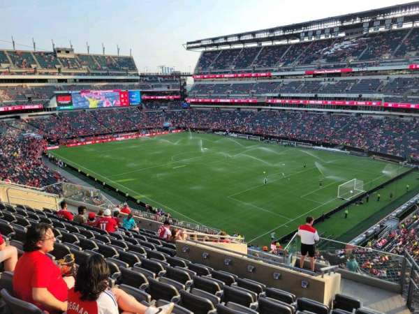 Lincoln Financial Field, section: c27, row: 16, seat: 4