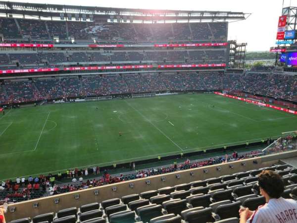 Lincoln Financial Field, section: c20, row: 13, seat: 4